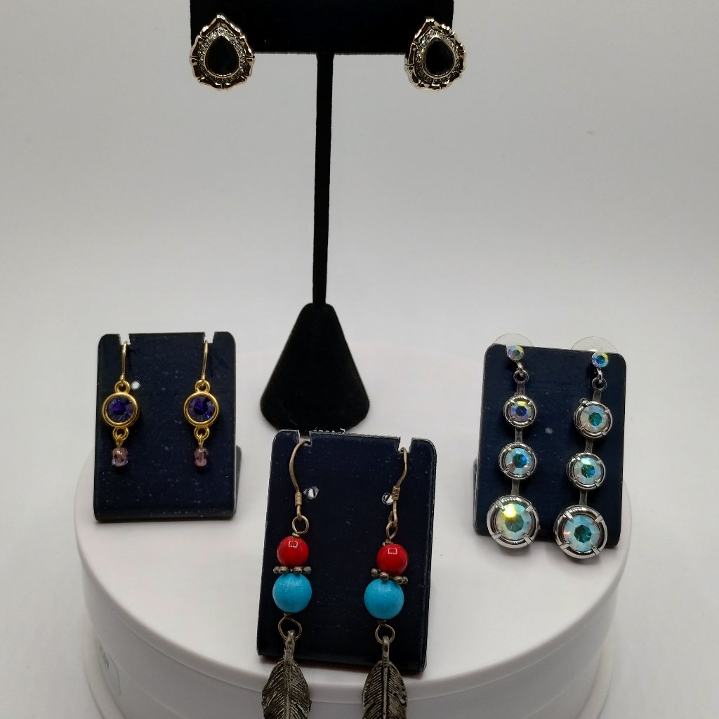 4 Pairs Womens Fashion-Mixed Stylish Pierced Earrings